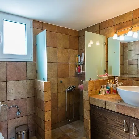 Сasa de vacaciones House Next To The Sea